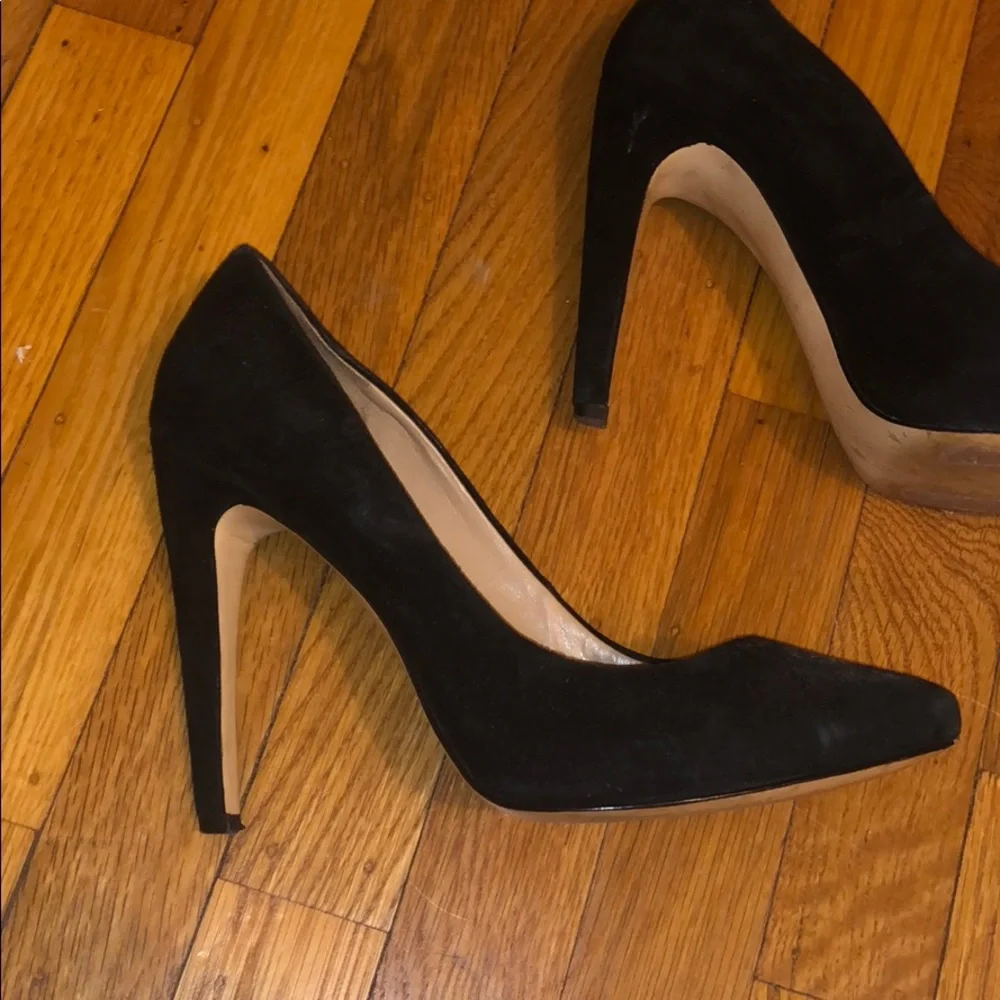 Via Spiga Classic Black Heels - Picture 7 of 12